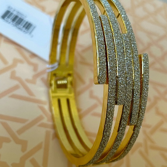 Bracelets & Earring - Picture 5 of 12